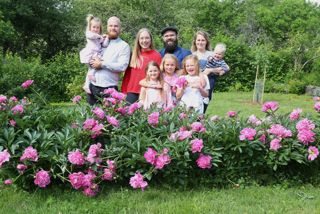 Picture of the family in Klimat kampen and Stefan from Svanfield Media